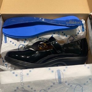 Dr Comfort patent leather shoes